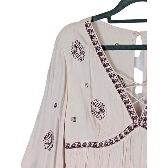 En Creme Women size M Embroidered Peasant Bohemian Flared Sleeve Aztec Tunic Top - Picture 8 of 14